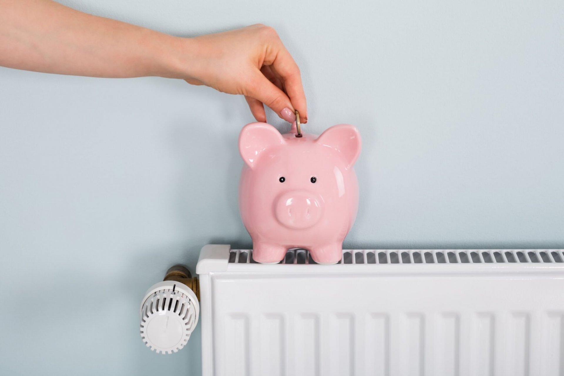 tirelire cochon sur radiateur