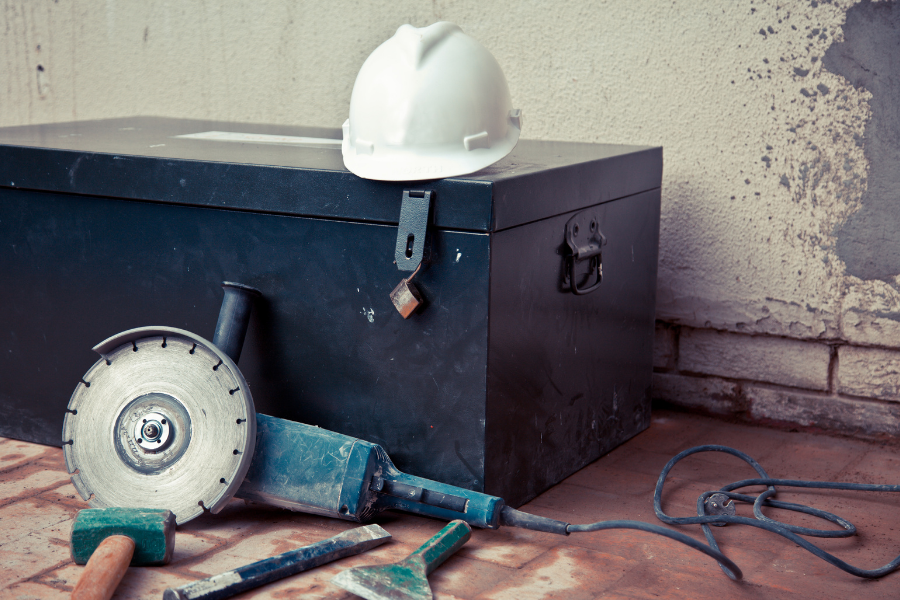 materiel utilisé pour rénover une maison ou un appartement