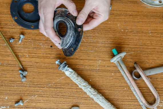 anode et joint plein de tartre